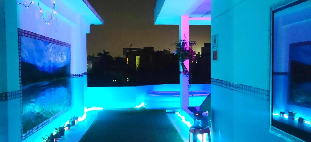 Отель Cupidtrails Backpacker'S Penthouse Гувахати Экстерьер фото
