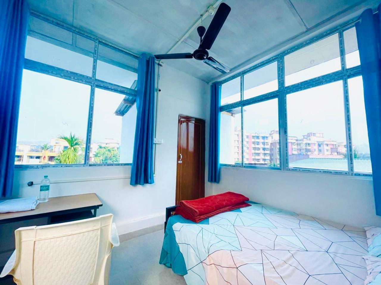 Отель Cupidtrails Backpacker'S Penthouse Гувахати Экстерьер фото