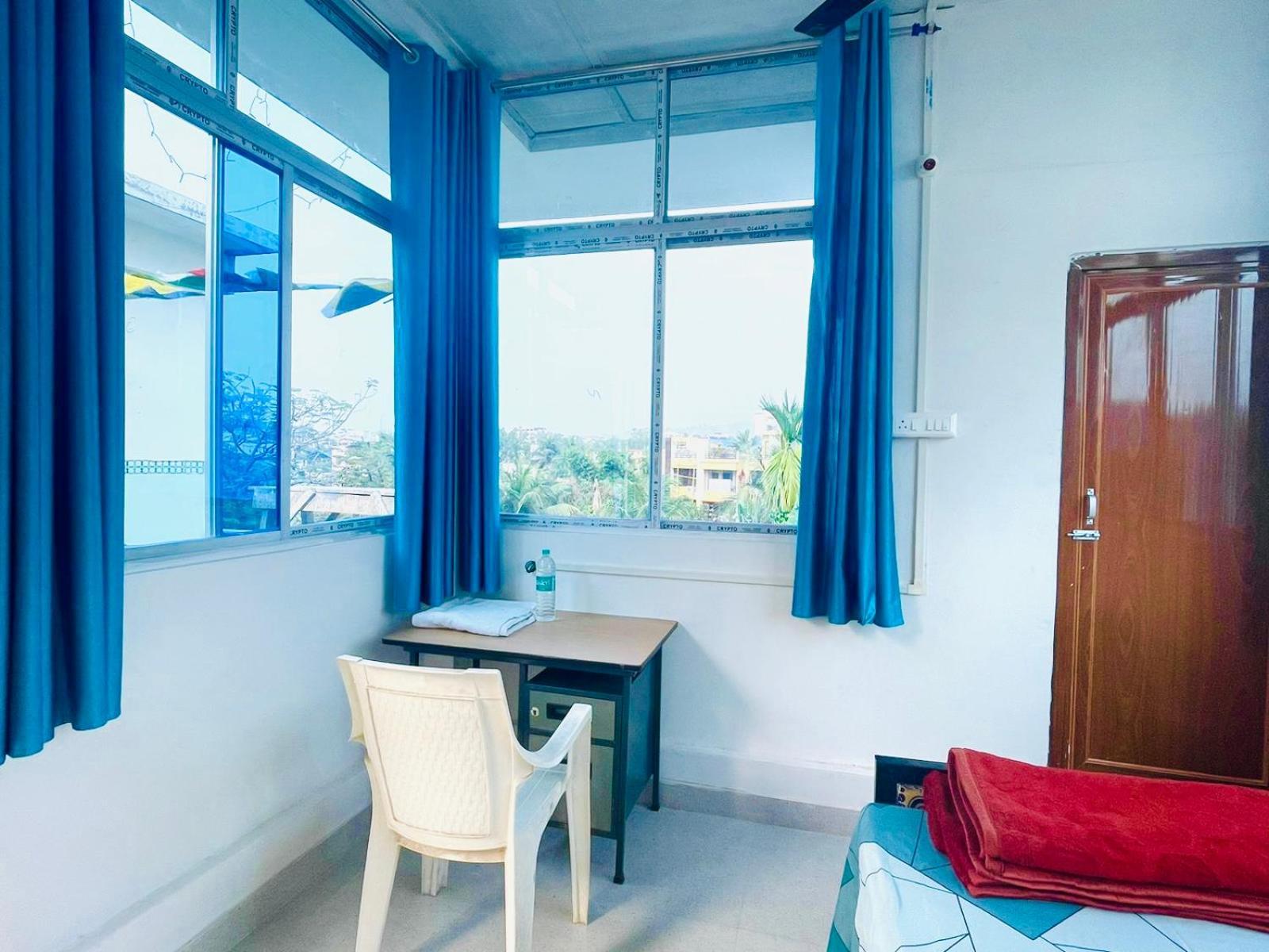 Отель Cupidtrails Backpacker'S Penthouse Гувахати Экстерьер фото